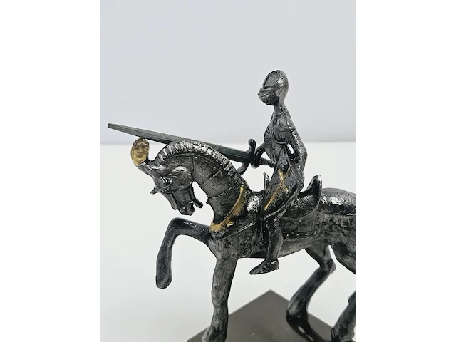 Knight with sword aansteker - afbeelding 2 van  5