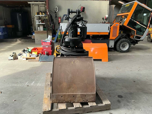 Knijpbak met rotator - afbeelding 5 van  10