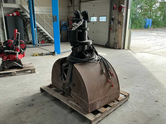 Knijpbak met rotator - afbeelding 7 van  10