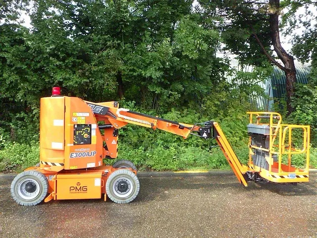 Kniktelescoophoogwerker jlg e300ajp 11.19m elektrisch 2015 - afbeelding 1 van  1