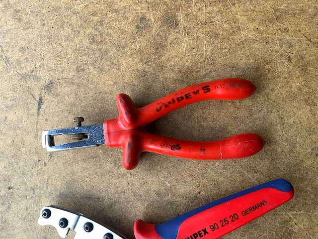 Knipex buissnij, kabelsnij en striptang - afbeelding 4 van  5