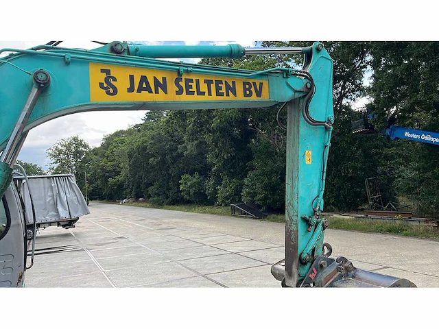 Kobelco - 135 - rupsgraafmachine - afbeelding 8 van  11