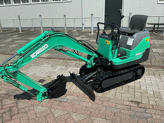 Kobelco sk007 minigraafmachine - afbeelding 17 van  20