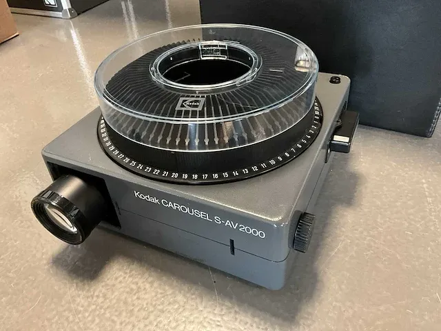 Kodak carousel s-av 2000 dia projector - afbeelding 3 van  9