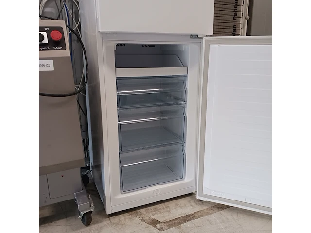 Koel- vriescombinatie, logik, lnfd55w18 - lowfrost a++ - afbeelding 12 van  15