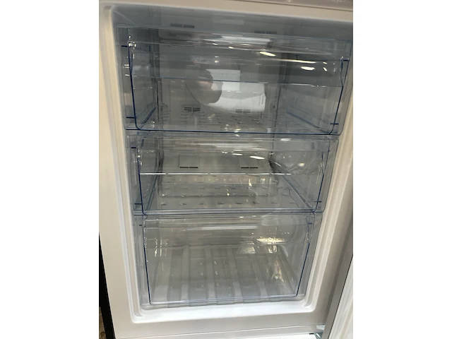 Koel-vriescombinatie 231 liter chiq, fbm228ne4de - afbeelding 10 van  10
