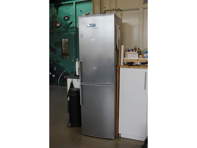 Koel-vriescombinatie bosch kgn 39 x 46. afmeting 60 x 60 x 200 cm. - afbeelding 2 van  4