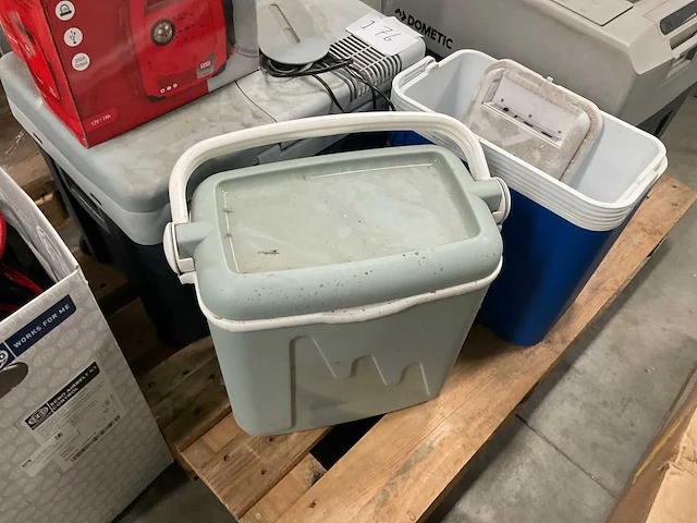 Koelboxen en jumpstarters - afbeelding 4 van  9
