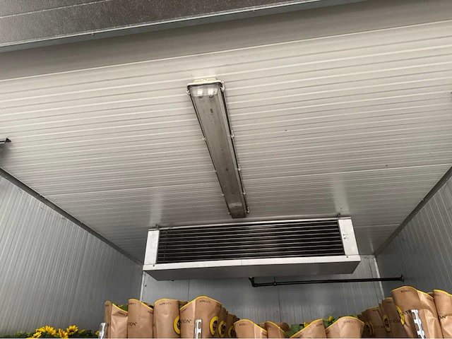 Koelcel met roldeur (3,41x6,00 mtr) (20m2) - afbeelding 10 van  10