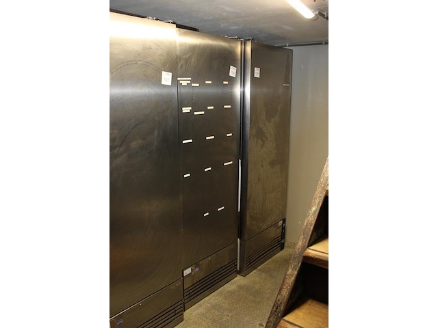 Koeling forster type ep700hu. afmeting 70 x 83 x 195 cm. staat in kelder en dient door uzelf naar boven get... - afbeelding 2 van  3