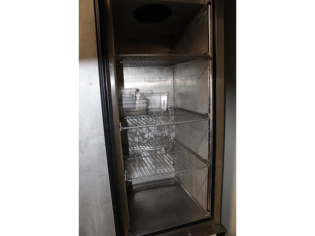 Koeling forster type ep700hu. afmeting 70 x 83 x 195 cm. staat in kelder en dient door uzelf naar boven get... - afbeelding 3 van  3