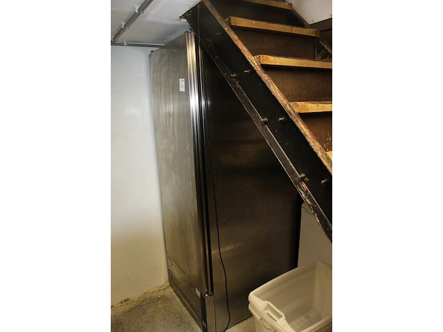 Koeling forster type ep700hu. afmeting 70 x 83 x 195 cm. staat in kelder en dient door uzelf naar boven get... - afbeelding 2 van  3