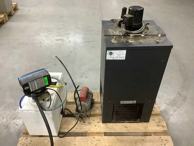 Koelinstallatie waterontharder motor - afbeelding 2 van  3
