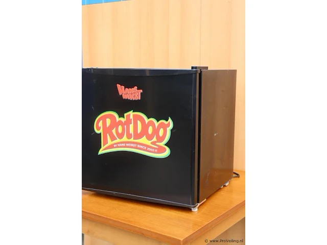 Koelkast met opdruk "rotdog by hans worst" - afbeelding 1 van  4