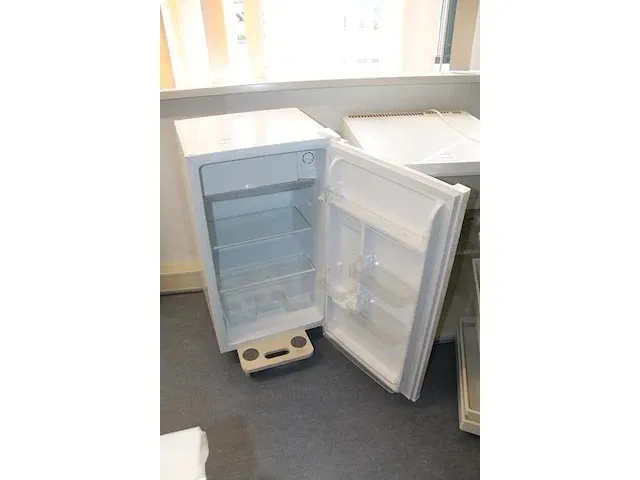 Koelkast ok ofk21136a1 47,5 x 44,5 x 82 cm. - afbeelding 2 van  2