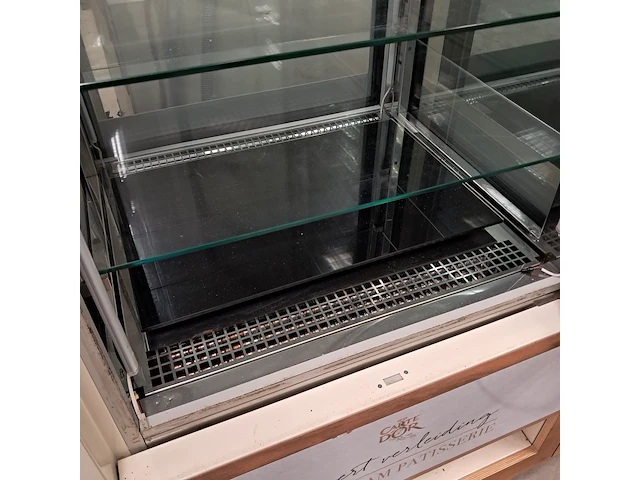 Koelvitrine/ gebaksvitrine, isa cristal tower, wit - afbeelding 4 van  9
