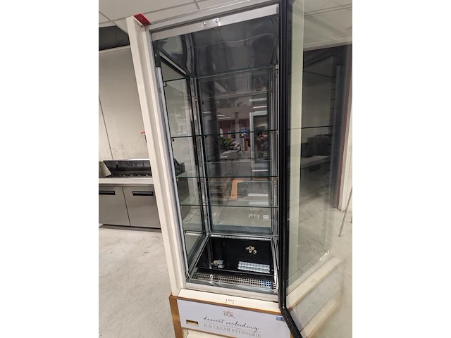 Koelvitrine/ gebaksvitrine, isa cristal tower - afbeelding 3 van  6