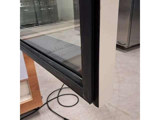 Koelvitrine/ gebaksvitrine, isa cristal tower - afbeelding 4 van  6
