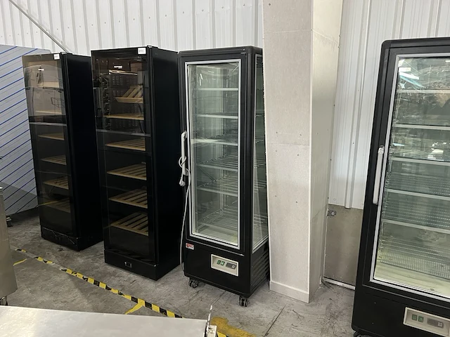 Koelvitrinekast brajo, vetrina 400g-nera9005-, zwart - afbeelding 1 van  4