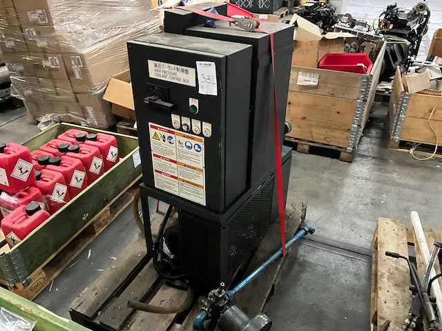 Koelvloeistofpompinstalatie - afbeelding 1 van  5