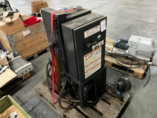 Koelvloeistofpompinstalatie - afbeelding 2 van  5