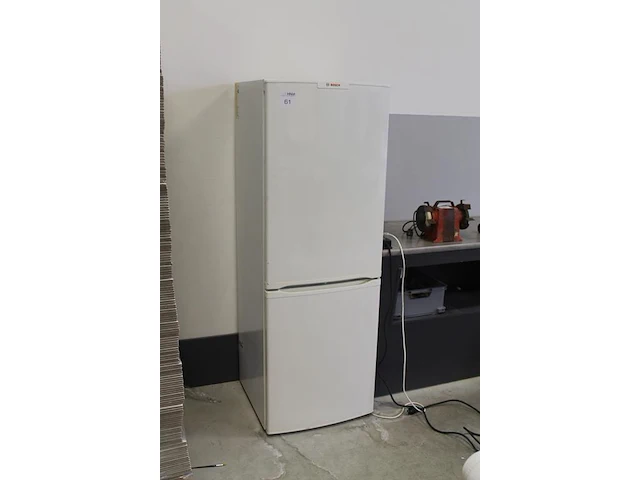 Koelvriescombinatie bosch kgv33voo 326 liter 59 x 60 x 170 cm. - afbeelding 2 van  4