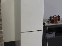 Koelvriescombinatie bosch kgv33voo 326 liter 59 x 60 x 170 cm. - afbeelding 2 van  4