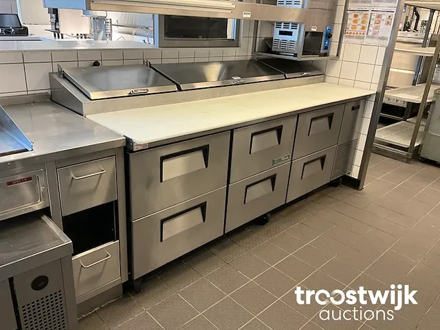 Koelwerkbank met ingebouwde saladiere - afbeelding 1 van  7
