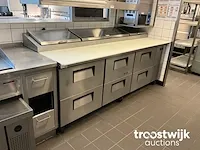 Koelwerkbank met ingebouwde saladiere - afbeelding 1 van  7