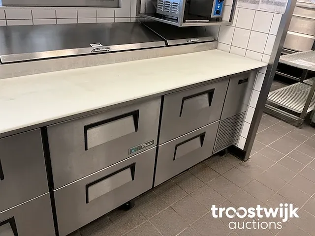 Koelwerkbank met ingebouwde saladiere - afbeelding 3 van  7