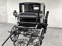 Koets berline klassieke paardenkoets - afbeelding 2 van  34