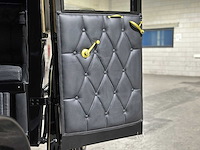 Koets berline klassieke paardenkoets - afbeelding 18 van  34