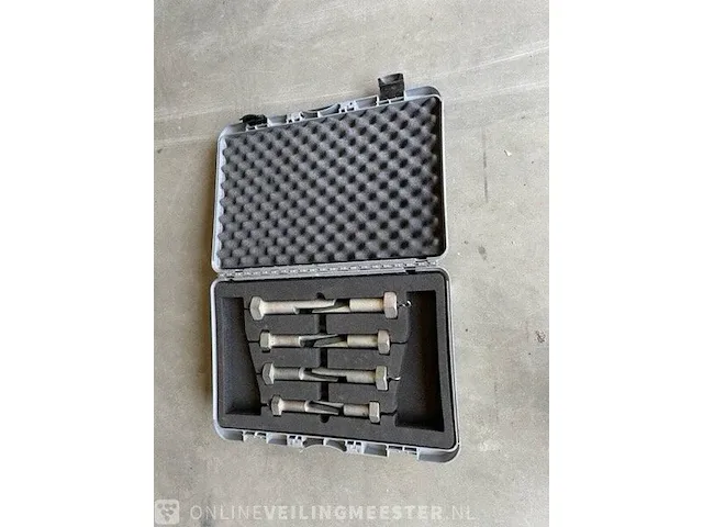 Koffer met flange alignment pins handsfreebolting.com, l - afbeelding 1 van  4