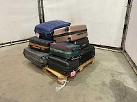 Koffers met onbekende inhoud - afbeelding 1 van  5