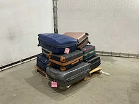 Koffers met onbekende inhoud - afbeelding 2 van  5