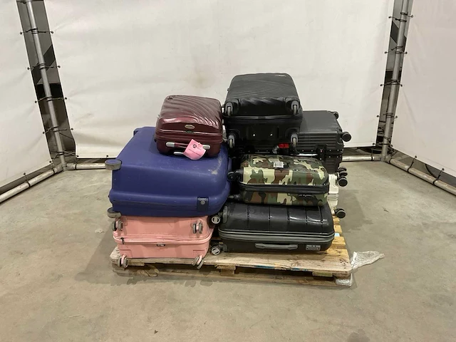 Koffers met onbekende inhoud - afbeelding 3 van  5