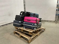 Koffers met onbekende inhoud - afbeelding 2 van  5