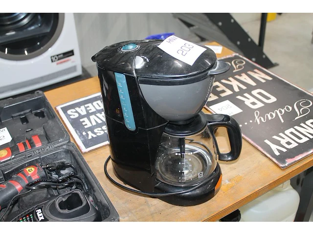 Koffieapparaat braun. - afbeelding 1 van  2