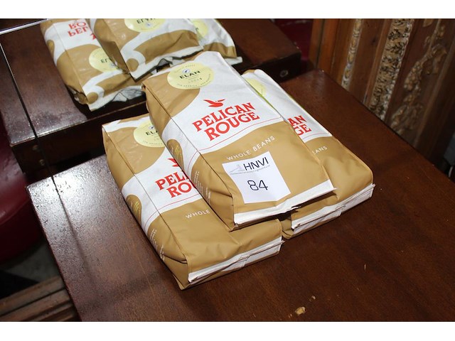 Koffiebonen in drie zakken pelican rouge elan. - afbeelding 1 van  2