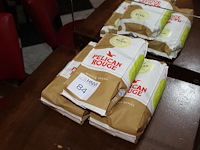 Koffiebonen in drie zakken pelican rouge elan. - afbeelding 2 van  2