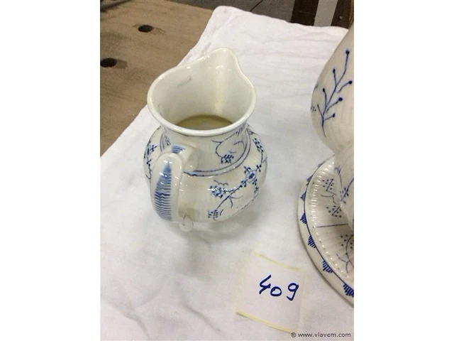 Koffiekan op bord + melkan blauw - afbeelding 2 van  4