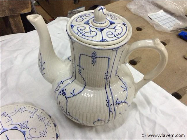 Koffiekan op bord + melkan blauw - afbeelding 3 van  4