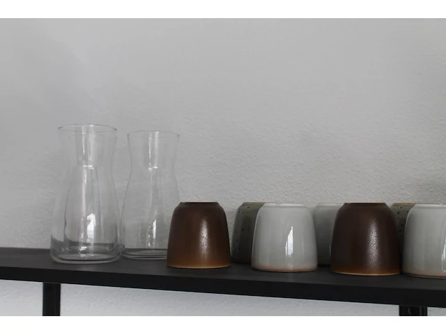 Koffiekopjes en glazen. - afbeelding 2 van  3