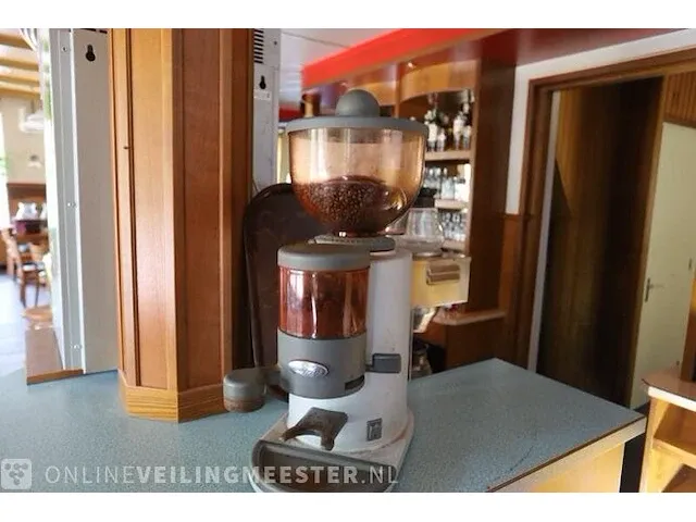 Koffiemachine en bonenmolen sm, espresso - afbeelding 5 van  6