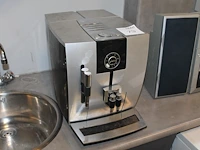 Koffiemachine jura impressa j9. let op! een drukknop is beschadigd. - afbeelding 1 van  4