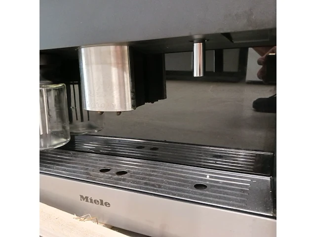 Koffiemachine met vaste wateraansluiting, miele, cva6805 - afbeelding 4 van  7