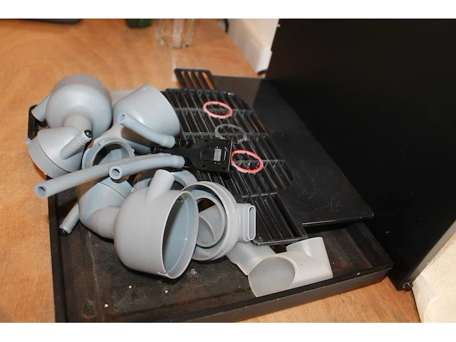 Koffiemachine vantienen mbio 1. bouwjaar 2020. - afbeelding 4 van  5