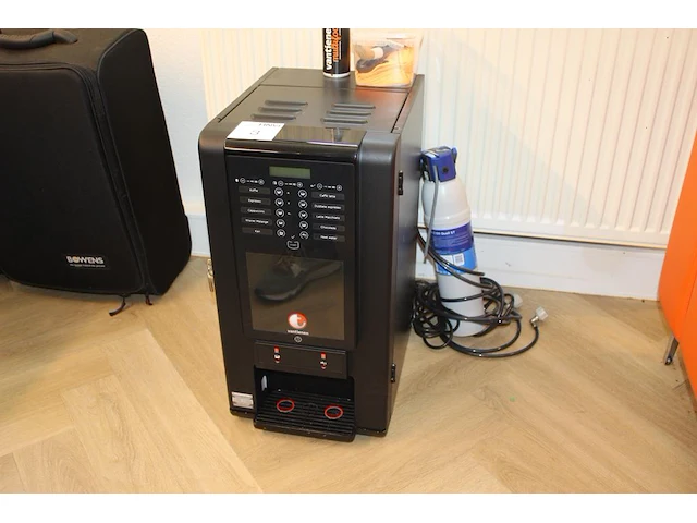 Koffiemachine vantienen mbio 1. bouwjaar 2020. - afbeelding 1 van  3