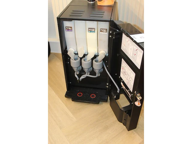 Koffiemachine vantienen mbio 1. bouwjaar 2020. - afbeelding 3 van  3