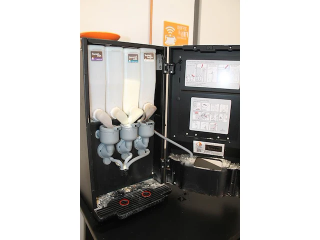 Koffiemachine vantienen mbio 1 met bouwjaar 2020. - afbeelding 3 van  4